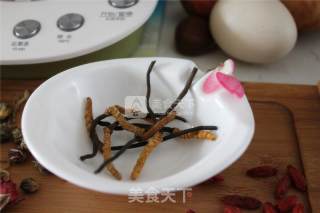 冬季调身养心虫草茶的做法步骤：2