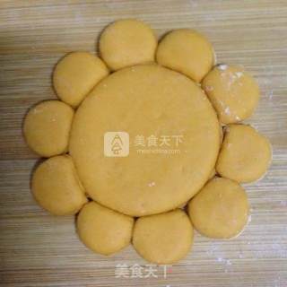 太阳花馒头的做法步骤：5