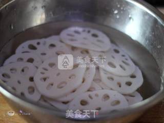 冬季养生爽口菜---酸辣胭脂藕片的做法步骤：6