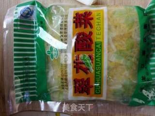 酸菜五花肉炖粉条冻豆腐的做法步骤：1