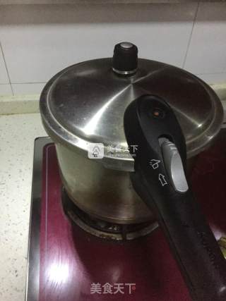 紫薯豆沙酥的做法步骤：2