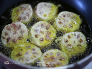 冬季养生多吃莲藕---香炸藕夹的做法步骤：9