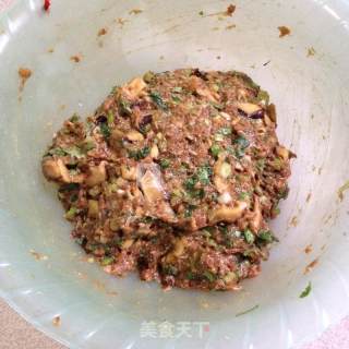 发面香菇肉煎饼的做法步骤：7