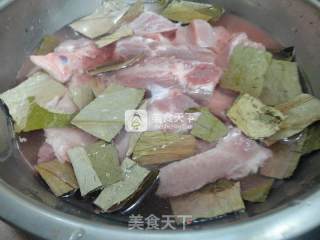 冰花梅酱烧排骨的做法步骤：1