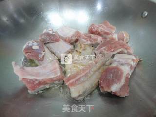 冰花梅酱烧排骨的做法步骤：4