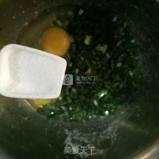 老韭煎鸡蛋的做法步骤：3