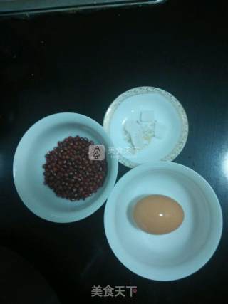 红豆糖水蛋的做法步骤：1