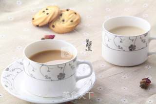 玫瑰奶茶的做法步骤：4