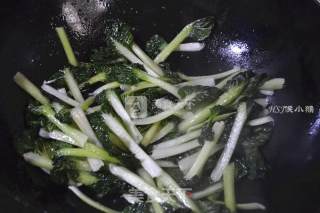 塔苦菜烧冬笋的做法步骤：6