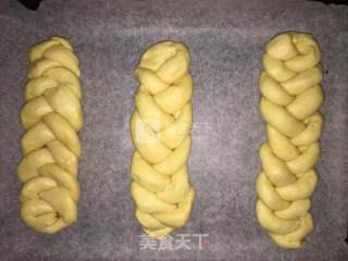 辫子面包的做法步骤：6
