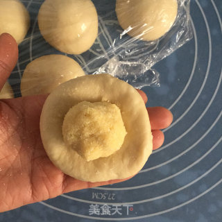 花儿椰蓉面包的做法步骤：9