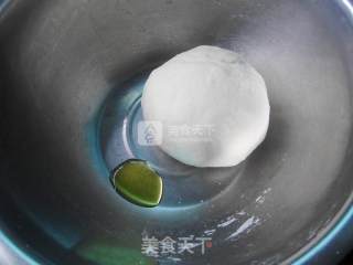 迷你培根鹌鹑蛋披萨的做法步骤：3