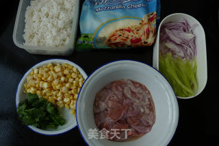 鲩鱼肠奶酪焗饭的做法步骤：1