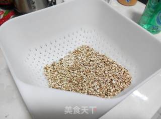 祛湿美容必不可少——薏仁红枣茶的做法步骤：1