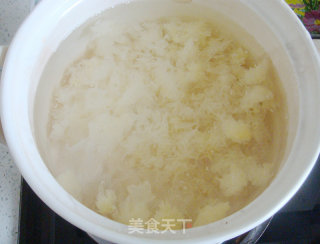 紫薯滋补银耳羹的做法步骤：4