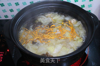 虫草白菜木耳肉丸粉丝汤的做法步骤：6