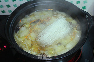 虫草白菜木耳肉丸粉丝汤的做法步骤：7