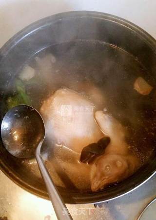 菌菇鸡汤的做法步骤：5