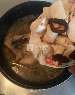 菌菇鸡汤的做法步骤：6