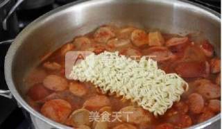 部队锅（韩国的一种火锅）的做法步骤：7