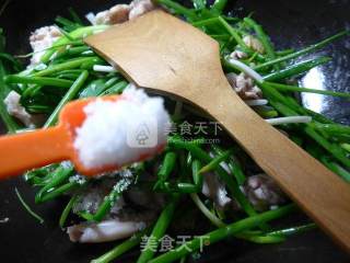 香葱烧牛蛙的做法步骤：9