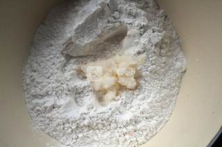 芝麻糯米饼的做法步骤：1