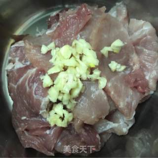 炸酥肉的做法步骤：2