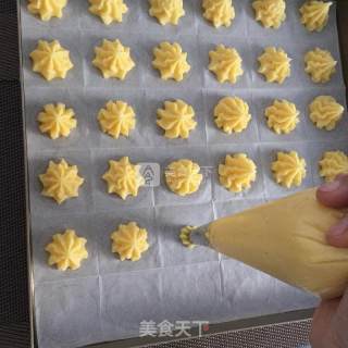 卡仕达泡芙的做法步骤：16