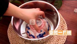 滴鸡精的做法步骤：2