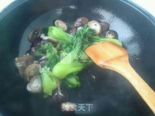 香菇扒油菜的做法步骤：9