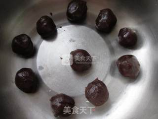 豆沙菊花酥的做法步骤：2