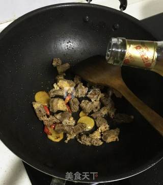 香辣萝卜炖牛腩的做法步骤：9