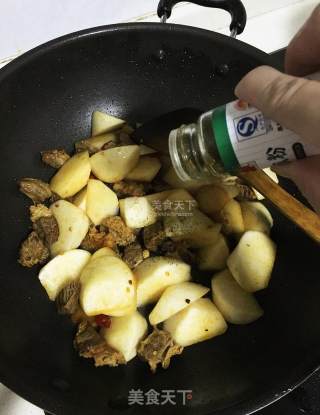 香辣萝卜炖牛腩的做法步骤：13