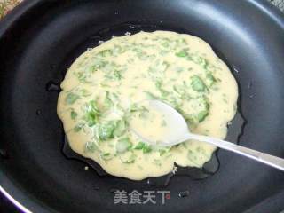 芹菜鸡蛋饼的做法步骤：6