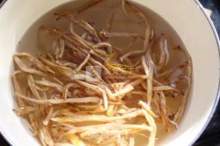 冬季养生牛肉汤的做法步骤：6