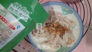 芝加哥酱鱿鱼烩二菇的做法步骤：4