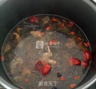 养颜乌鸡汤的做法步骤：8