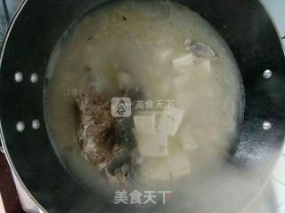 鲫鱼豆腐汤的做法步骤：10