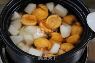 枇杷雪梨——止咳润肺双管齐下的做法步骤：3