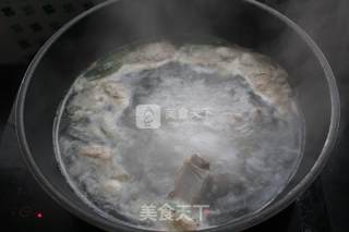 香菇山药排骨养生汤的做法步骤：3