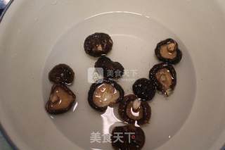 香菇山药排骨养生汤的做法步骤：9