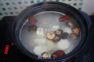 香菇山药排骨养生汤的做法步骤：10