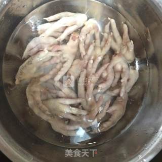 黑豆炖鸡爪的做法步骤：4