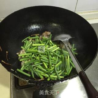 蒜苔排骨的做法步骤：5