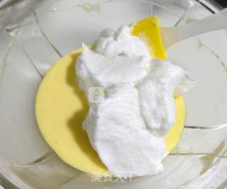 牛奶戚风蛋糕的做法步骤：8