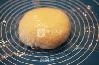 【乳酪面包】时下最火的面包的做法步骤：4