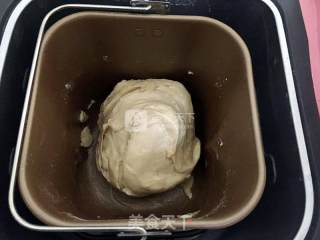 牛奶椰蓉小餐包的做法步骤：2