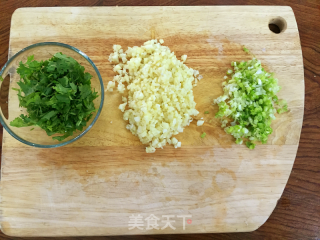 冬日自制蒜蓉烤虾串的做法步骤：4