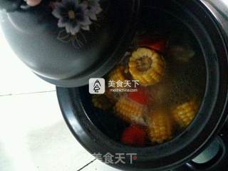胡萝卜玉米大骨汤的做法步骤：14