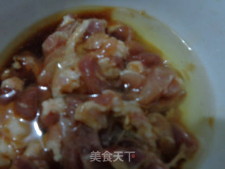 肉丝炒蒜薹的做法步骤：6